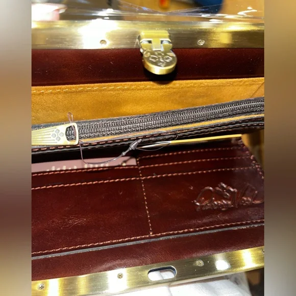 BNWT Patricia Nash Wallet Genuine Leather in Brown and Red Plaid - Picture 7 of 7